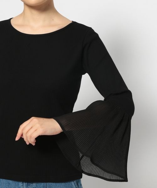 mysty woman（ミスティウーマン）の「プリーツベルスリーブプルオーバー 966550（Tシャツ/カットソー・レディース・オフホワイト/ブラック・FREE）」の6枚目の写真
