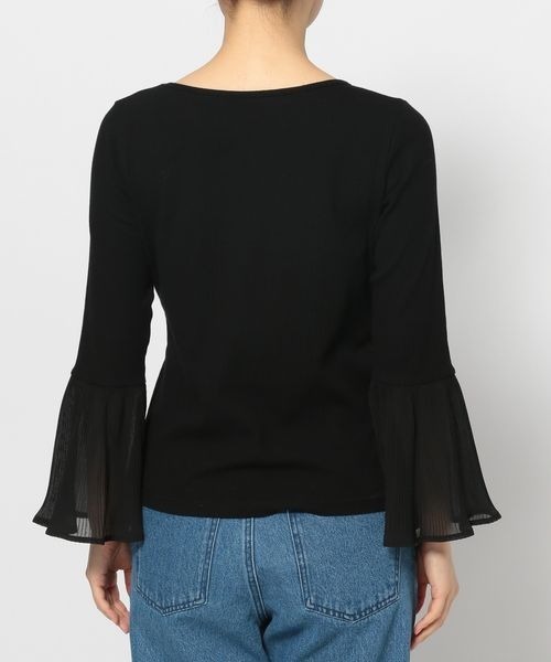 mysty woman（ミスティウーマン）の「プリーツベルスリーブプルオーバー 966550（Tシャツ/カットソー・レディース・オフホワイト/ブラック・FREE）」の4枚目の写真