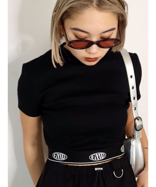 EMODA（エモダ）の「ジャガードフィットTシャツ（Tシャツ/カットソー・レディース・グレー/ブルー/ホワイト/ブラック・FREE）」の17枚目の写真