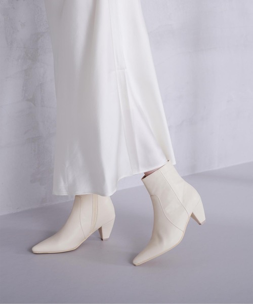 UR'S（ユアーズ）の「6.5cmヒールポインテッドトゥショートブーツ（ブーツ・レディース・アイボリー/ブラック/ブラウン・S/M/L/LL）」の7枚目の写真