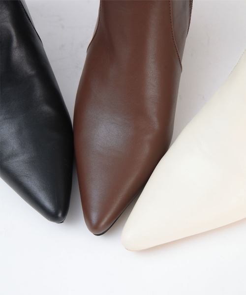 UR'S（ユアーズ）の「6.5cmヒールポインテッドトゥショートブーツ（ブーツ・レディース・アイボリー/ブラック/ブラウン・S/M/L/LL）」の18枚目の写真