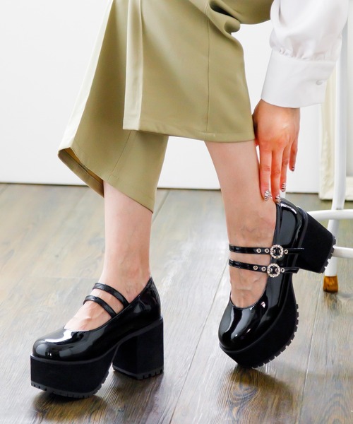 attagirl（アタガール）の「厚底ダブルストラップドレスシューズ（パンプス・レディース・ブラック/ブラック系その他/ホワイト・LL/S/M/L）」の9枚目の写真