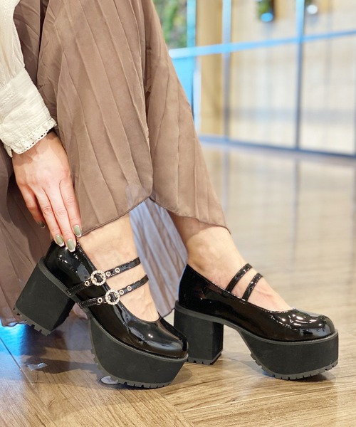 attagirl（アタガール）の「厚底ダブルストラップドレスシューズ（パンプス・レディース・ブラック/ブラック系その他/ホワイト・LL/S/M/L）」の16枚目の写真