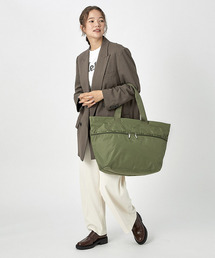 LeSportsac(レスポートサック)ボストンバッグ オリーブグリーン・カーキ LeSportsac（レスポートサック）の「CARLIN ZIP TOP TOTE BAG