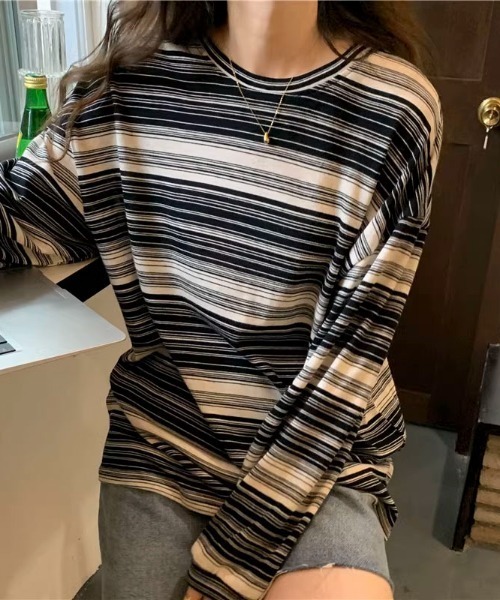 almo(アルモ)の「マルチボーダーBIGロンT(BEY)(Tシャツ/カットソー・レディース・ブルー/オリーブ/ピンク/ブラック・MEDIUM/LARGE)」の2枚目の写真