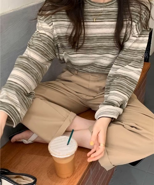 almo(アルモ)の「マルチボーダーBIGロンT(BEY)(Tシャツ/カットソー・レディース・ブルー/オリーブ/ピンク/ブラック・MEDIUM/LARGE)」の19枚目の写真
