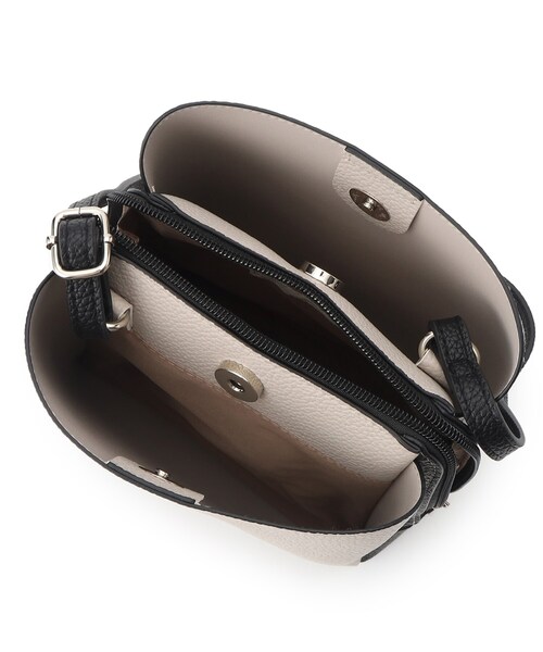 SHOO・LA・RUE（シューラルー）の「◆【軽量】ふわっと軽い三層ショルダーバッグ（ショルダーバッグ・レディース・ベージュ系4/ピンク系/ブラック系4/ブルー/ダークグリーン/ブラック・00）」の16枚目の写真