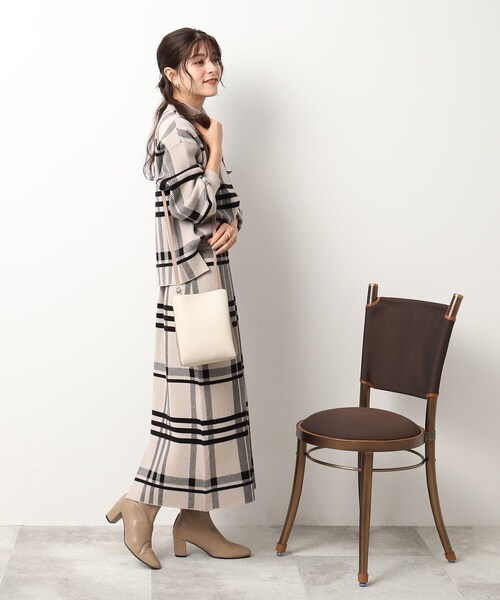 SHOO・LA・RUE（シューラルー）の「◆【軽量】ふわっと軽い三層ショルダーバッグ（ショルダーバッグ・レディース・ベージュ系4/ピンク系/ブラック系4/ブルー/ダークグリーン/ブラック・00）」の22枚目の写真