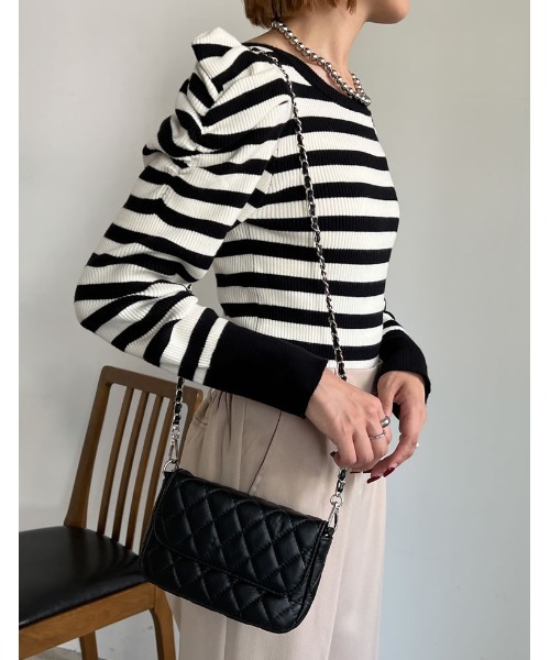 Re:EDIT（リエディ）の「[神山まりあさん着用][BAG COLLECTION]2WAYキルティングチェーンバッグ（ハンドバッグ・レディース・ベージュ/シルバー/ブラック・FREE）」の4枚目の写真
