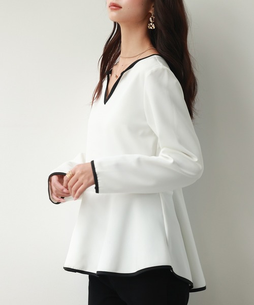 SAISON DE PAPILLON（セゾンドパピヨン）の「キーネックペプラムトップス（Tシャツ/カットソー・レディース・ベージュ/ブラック/ホワイト・M/L）」の6枚目の写真