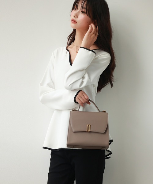 SAISON DE PAPILLON（セゾンドパピヨン）の「キーネックペプラムトップス（Tシャツ/カットソー・レディース・ベージュ/ブラック/ホワイト・M/L）」の14枚目の写真