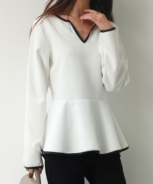 SAISON DE PAPILLON（セゾンドパピヨン）の「キーネックペプラムトップス（Tシャツ/カットソー・レディース・ベージュ/ブラック/ホワイト・M/L）」の5枚目の写真