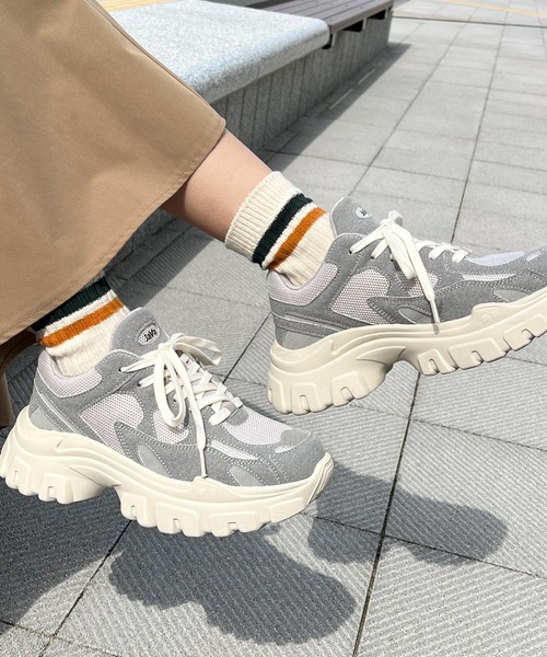 Java（ジャバ）の「《Javaジャバコラボ》レトロ配色で大人な足元を演出。CLASSIC RUN LITE（スニーカー・レディース・グレー/ブラック/ベージュ・XXXX-LARGE/XX-LARGE/XXX-LARGE/SMALL/LARGE/X-LARGE/MEDIUM）」の13枚目の写真