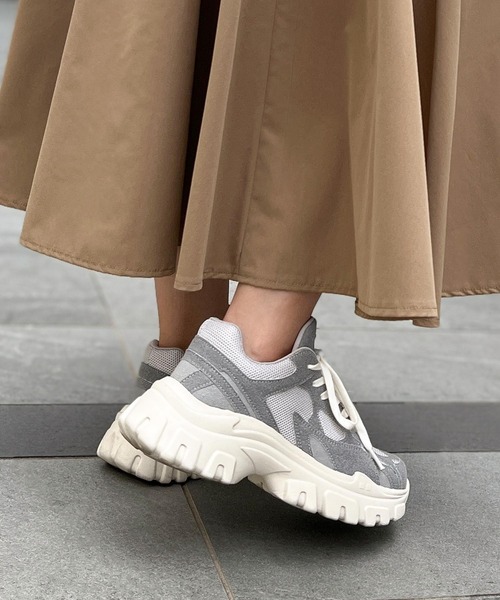 Java（ジャバ）の「《Javaジャバコラボ》レトロ配色で大人な足元を演出。CLASSIC RUN LITE（スニーカー・レディース・グレー/ブラック/ベージュ・XXXX-LARGE/XX-LARGE/XXX-LARGE/SMALL/LARGE/X-LARGE/MEDIUM）」の16枚目の写真