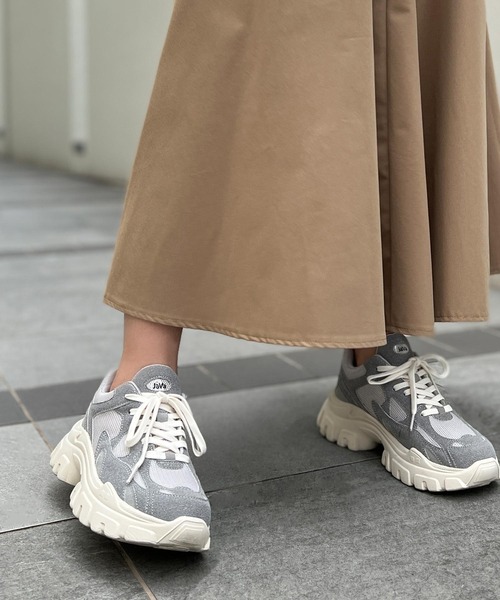 Java（ジャバ）の「《Javaジャバコラボ》レトロ配色で大人な足元を演出。CLASSIC RUN LITE（スニーカー・レディース・グレー/ブラック/ベージュ・XXXX-LARGE/XX-LARGE/XXX-LARGE/SMALL/LARGE/X-LARGE/MEDIUM）」の14枚目の写真