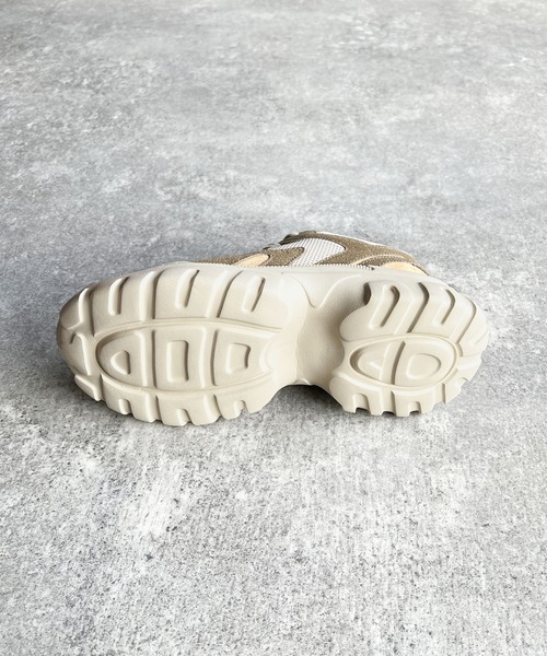 Java（ジャバ）の「《Javaジャバコラボ》レトロ配色で大人な足元を演出。CLASSIC RUN LITE（スニーカー・レディース・グレー/ブラック/ベージュ・XXXX-LARGE/XX-LARGE/XXX-LARGE/SMALL/LARGE/X-LARGE/MEDIUM）」の21枚目の写真