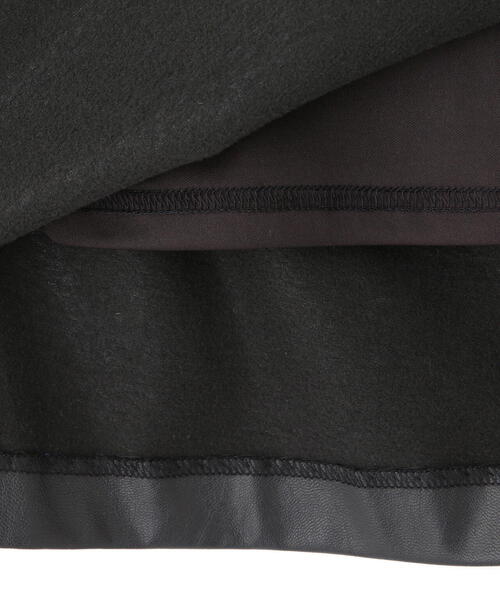 FREE'S MART（フリーズマート）の「◆合皮ミニスカート（スカート・レディース・ホワイト/ブラック・SMALL/MEDIUM）」の12枚目の写真