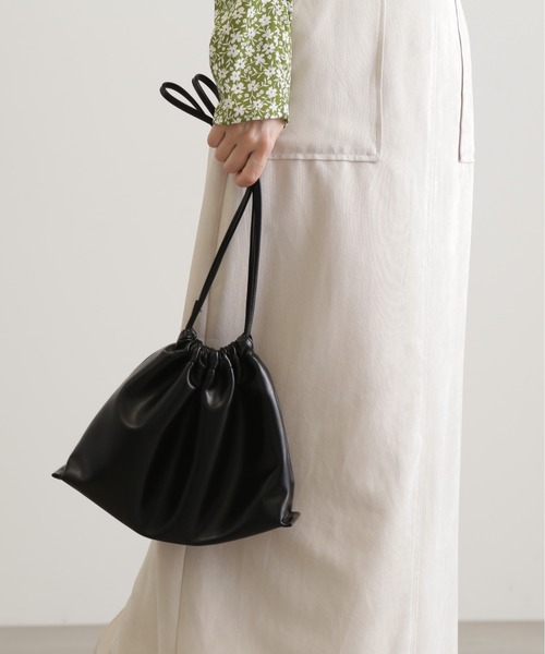 N.（N. Natural Beauty Basic）（エヌエヌナチュラルビューティーベーシック）の「◆巾着ショルダーバッグ（ビジネスバッグ・レディース・シルバー/ピンク/ブラック・ﾌﾘ-）」の4枚目の写真