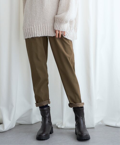 LBC(エルビーシー)の「【伸びる美脚パンツ】プチプラテーパードパンツ(その他パンツ・レディース・モーブ系/キャメル/ブラック/ネイビー/オフホワイト・S/L/M)」の9枚目の写真
