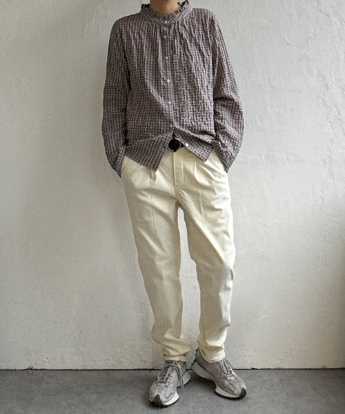 LBC(エルビーシー)の「【伸びる美脚パンツ】プチプラテーパードパンツ(その他パンツ・レディース・モーブ系/キャメル/ブラック/ネイビー/オフホワイト・S/L/M)」の2枚目の写真