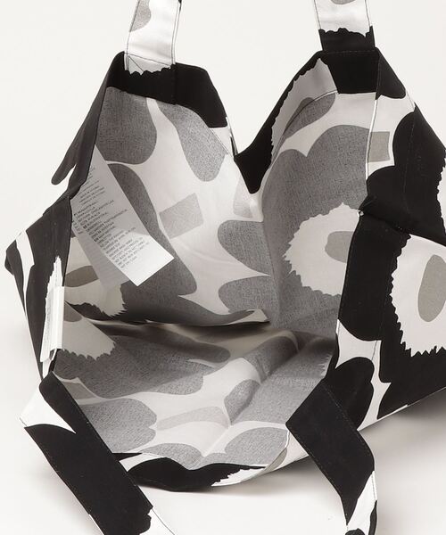 marimekko（マリメッコ）の「Pieni Unikko / bag 33x32cm（トートバッグ・レディース・ブラック・FREE）」の4枚目の写真