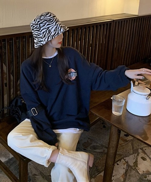 Chaco closet(チャコ クローゼット)の「バックプリントロゴオーバーサイズスウェットプルオーバー(スウェット・レディース・ネイビー/杢グレー・FREE)」の22枚目の写真