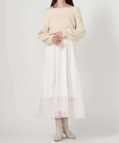 archives(アルシーヴ)の「フェザーオフショルニット×チュールキャミOP SET(ワンピース・レディース・アイボリー/ブラック/グレー・MEDIUM)」の6枚目の写真