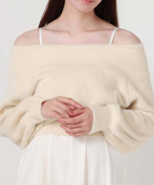 archives(アルシーヴ)の「フェザーオフショルニット×チュールキャミOP SET(ワンピース・レディース・アイボリー/ブラック/グレー・MEDIUM)」の11枚目の写真