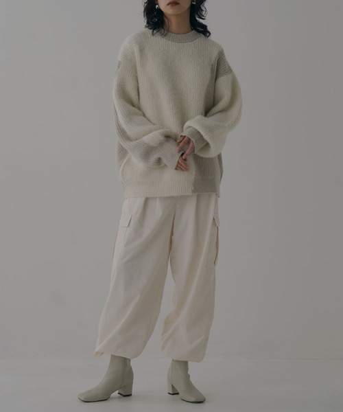 hellam（へラム）の「バイカラークルーネックニット（ニット/セーター