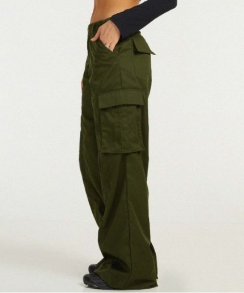 COMON+(コモンプラス)の「ストレート ワイドシルエットミリタリー カーゴパンツ(カーゴパンツ・レディース・カーキ・M/S)」の2枚目の写真