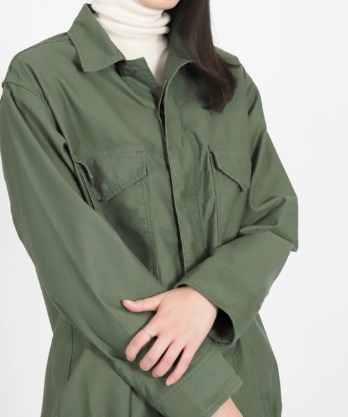 D.M.G.（ドミンゴ）の「[D.M.G. / ディーエムジー] モールスキン　BIGミリタリーブルゾン（ブルゾン・レディース・オリーブ・FREE）」の3枚目の写真