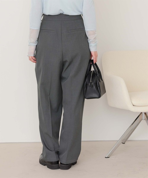 titivate(ティティベイト)の「インタックセンタープレスワイドパンツ(スラックス・レディース・ブラック/グレー/ベージュ/ピンク/オフホワイト/ダークブラウン/チャコール/ネイビー・PS(XS-S)/L/M/TM/S)」の16枚目の写真