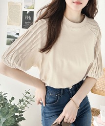 カジュアルな中にも上品さを。二の腕カバー◎綿100%　袖山タックラグラン半袖Tシャツ