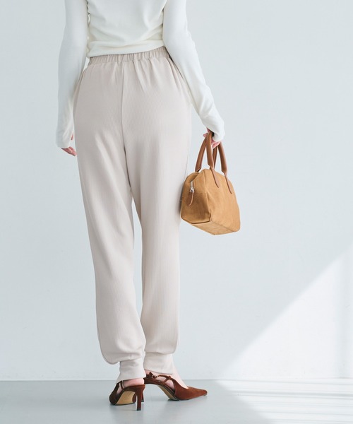 coca(coca)(コカ)の「【WEB限定セール】エンボス裾スリットジョガーパンツ(その他パンツ・レディース・ブラック/ベージュ・L/M/S)」の11枚目の写真