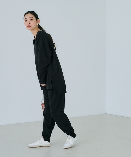 coca(coca)(コカ)の「【WEB限定セール】エンボス裾スリットジョガーパンツ(その他パンツ・レディース・ブラック/ベージュ・L/M/S)」の18枚目の写真
