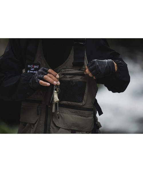 Snow Peak（スノーピーク）の「Toned Trout Camp Vest　キャンプベスト（ベスト・メンズ・ブラック/カーキ・1/2）」の13枚目の写真