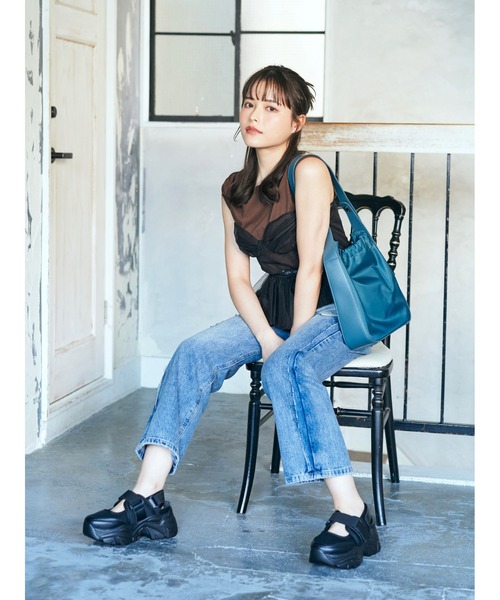 Mafmof(マフモフ)の「Mafmof(マフモフ)6cm厚底ソールベルトスニーカーサンダル(スニーカー・レディース・ホワイト/ブラック・M/L/LL/S)」の6枚目の写真