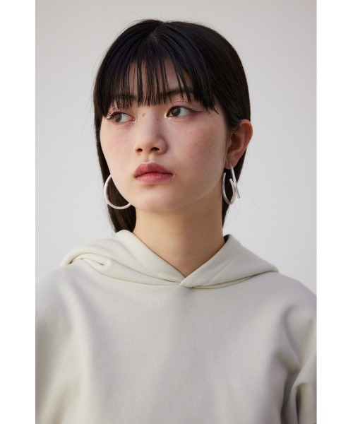 AZUL by moussy(アズールバイマウジー)の「ダルメタルニュアンスビッグフープピアス(ピアス(両耳用)・レディース・シルバー/ゴールド系その他・FREE)」の8枚目の写真