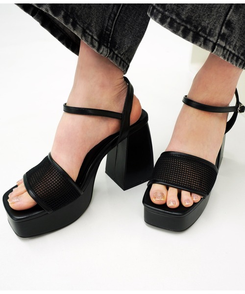 ANAP(アナップ)の「メッシュ厚底ストラップサンダル(サンダル・レディース・ホワイト/ブラック・M/L)」の10枚目の写真