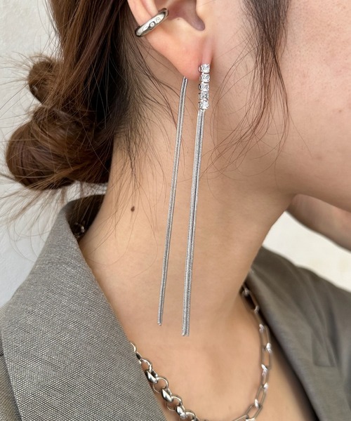 DouDou(ドゥドゥ)の「ビジューチェーンピアス(ピアス(両耳用)・レディース・ゴールド/シルバー・FREE)」の1枚目の写真