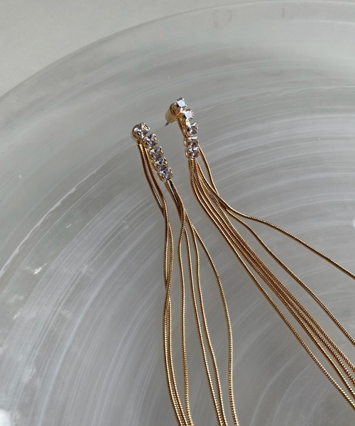DouDou(ドゥドゥ)の「ビジューチェーンピアス(ピアス(両耳用)・レディース・ゴールド/シルバー・FREE)」の5枚目の写真