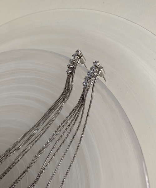 DouDou(ドゥドゥ)の「ビジューチェーンピアス(ピアス(両耳用)・レディース・ゴールド/シルバー・FREE)」の9枚目の写真