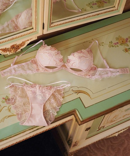 Ravijour（ラヴィジュール）の「レーシーフェザー グラマーアップ ブラ(B・Cカップ)（ブラジャー・レディース・ブルー/ブラック/ホワイト/ピンク・C70/C65/B70/B65/B75/C75）」の4枚目の写真