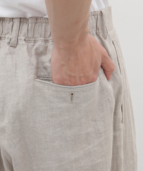 EDIFICE（エディフィス）の「ARAKI LUI 別注 リネン ワイド スラックス（スラックス・メンズ・ブラック/アイボリー・MEDIUM/LARGE）」の9枚目の写真