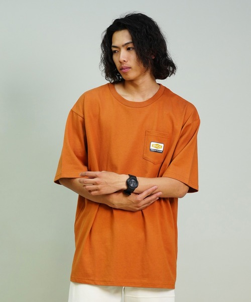 RVCA(ルーカ)の「RVCA/ルーカ 半袖Tee バックプリント オーバーサイズ コットン BE04A-238(Tシャツ/カットソー・メンズ・ブラック/ホワイト/ブラウン・S/M/L)」の17枚目の写真