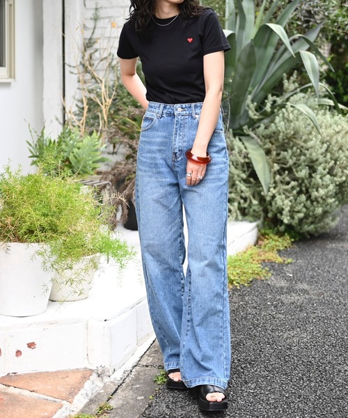 &HALF(アンドハーフ)の「ハートロゴ刺繍コンパクトTシャツ(Tシャツ/カットソー・レディース・ホワイト/ブラック・FREE)」の12枚目の写真