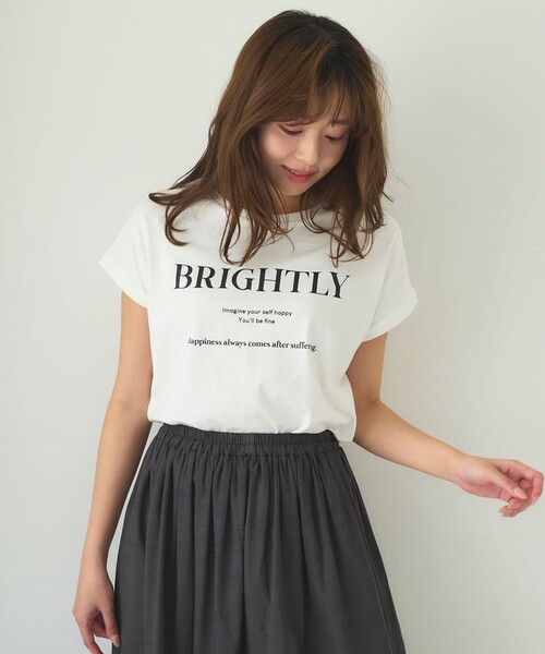 Feroux(フェルゥ)の「フレンチスリーブロゴプリント Tシャツ(Tシャツ/カットソー・レディース・ホワイト系/ベージュ系/グレー系・F)」の12枚目の写真