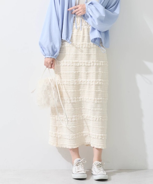 earth music&ecology(アースミュージックアンドエコロジー)の「ぷくぷくナロースカート(スカート・レディース・アイボリー/ブラック/ライム・S/M)」の2枚目の写真