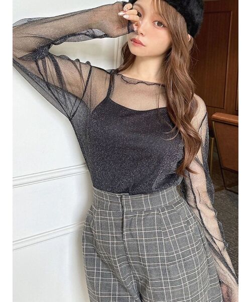 RESEXXY（リゼクシー）の「グリッターシアートップス（Tシャツ/カットソー・レディース・ブラック/ベージュ/レッド・FREE）」の2枚目の写真