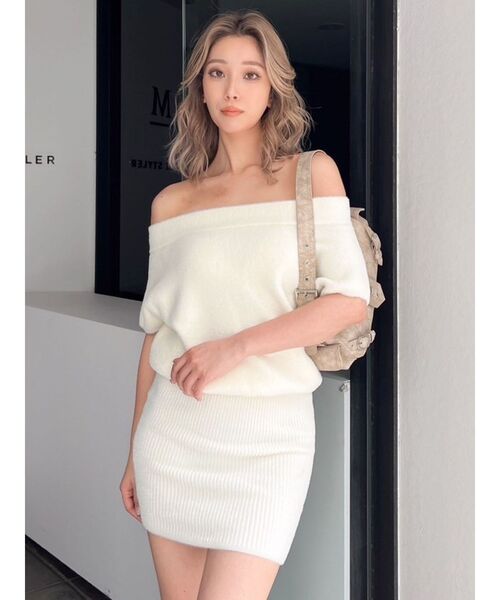 GYDA（ジェイダ）の「ブラウジングオフショルシャギーニットワンピース（ワンピース・レディース・ブラック/ベージュ/オフホワイト・FREE）」の16枚目の写真